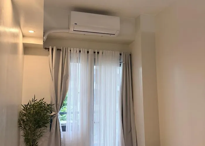 2 Bedroom Modern Near The Airport Apartamento *