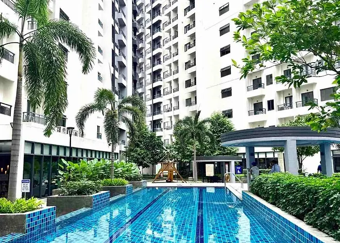 2 Bedroom Modern Near The Airport *