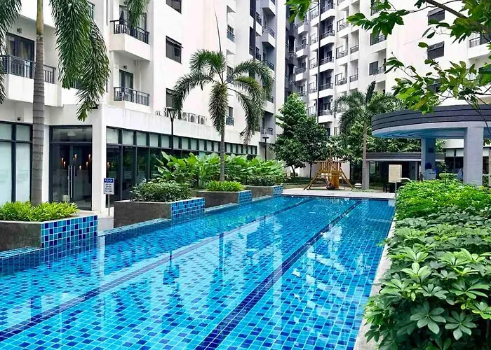 2 Bedroom Modern Near The Airport Manila